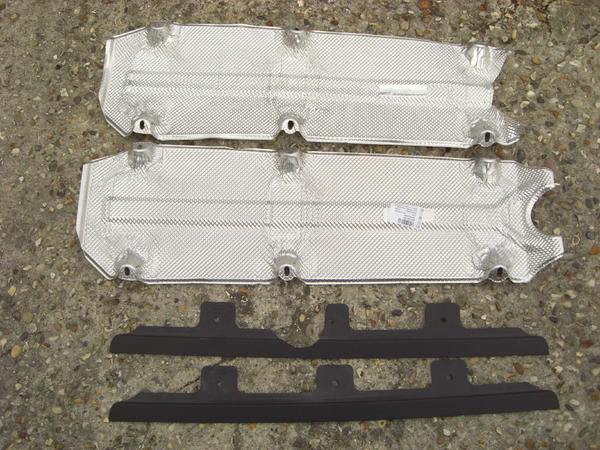 the parts needed with the modifications done to one set only (note you only need one alloy part and one plastic spoiler)